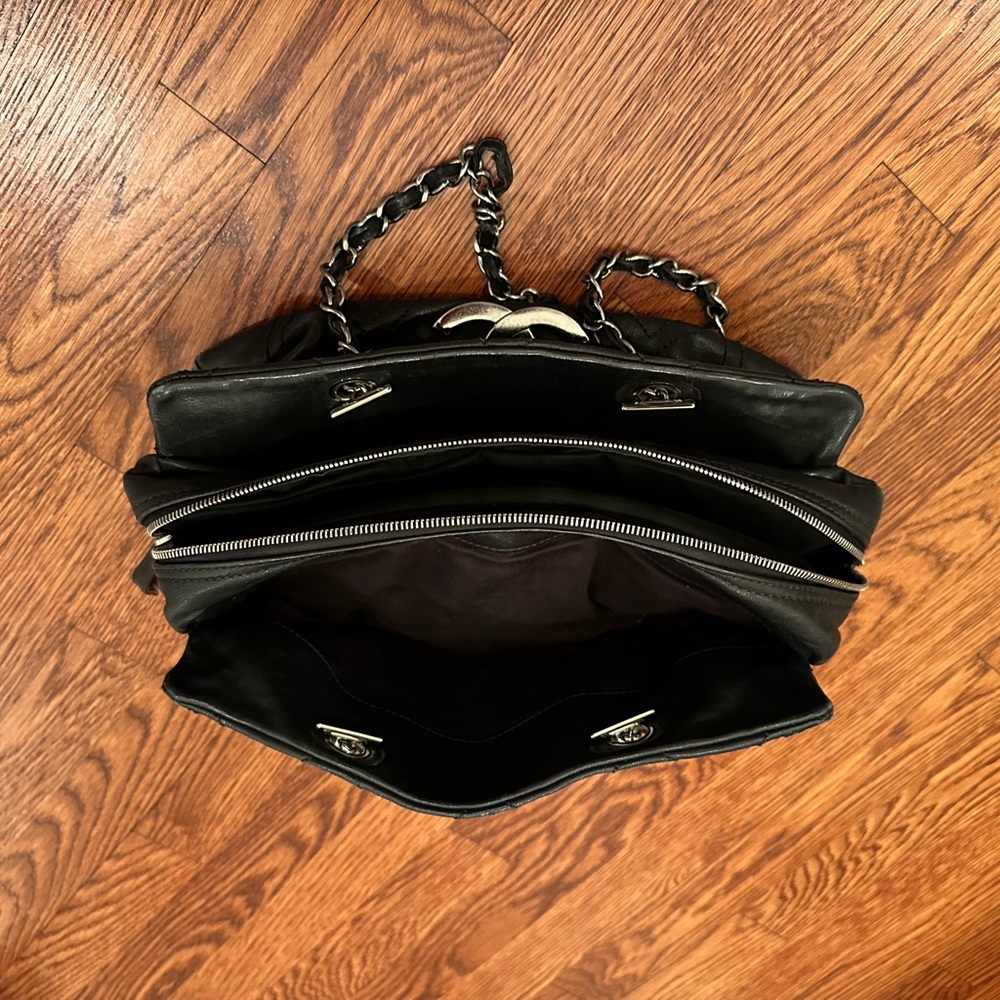 Black Chanel Handbag - Picture 3 of 16